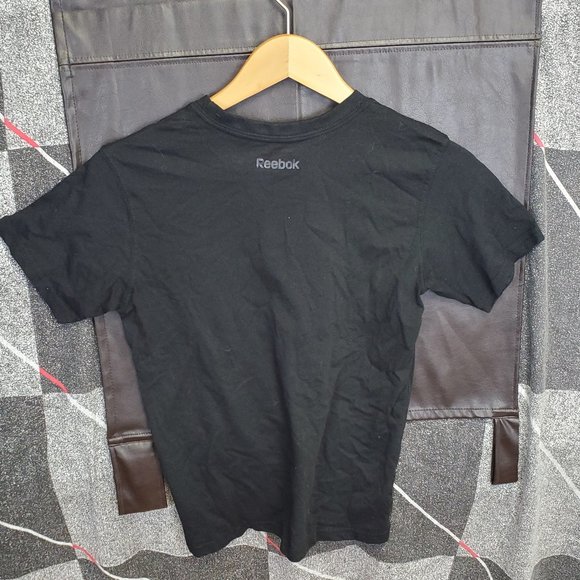3/$20 Unisex Reebok t-shirt 10/12 - Picture 3 of 3